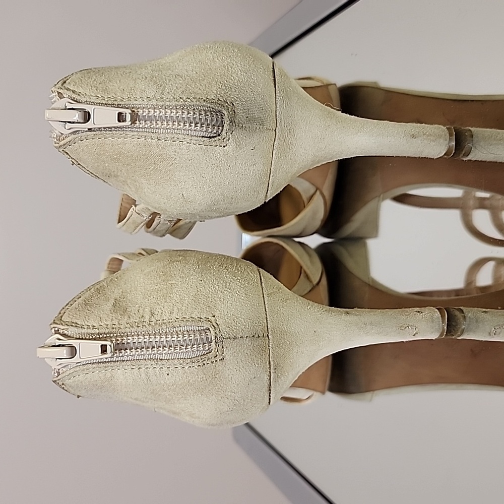 T Strap Heels - Picture 4 of 11
